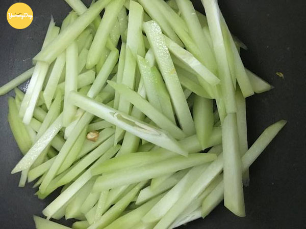 Sơ chế su su 