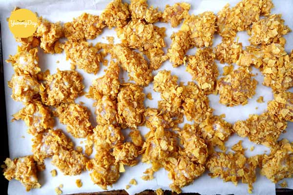 Áo lớp bột xù vào sụn gà