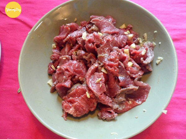 thịt bò xào cần tỏi