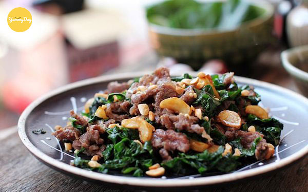 Món thịt bò xào lá lốt với tỏi phi vàng cực thơm ngon
