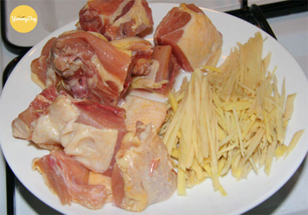 thịt gà kho gừng sả