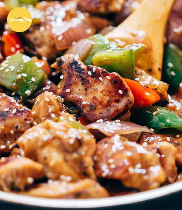 Thịt gà xào ớt chuông ngon khó cưỡng