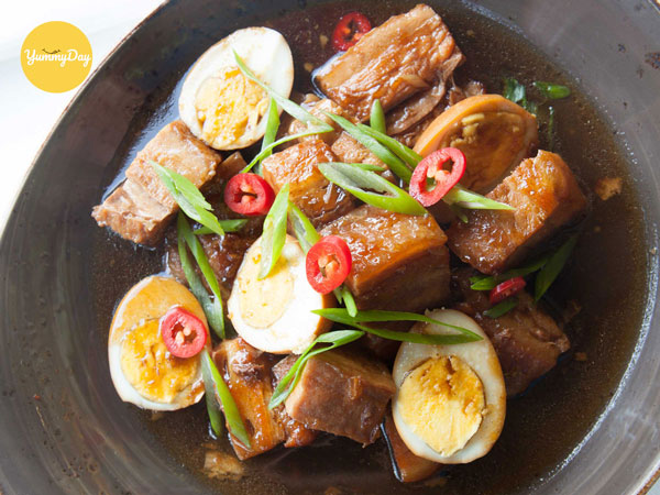 Món thịt kho trứng vịt cho ngày Tết thêm vui