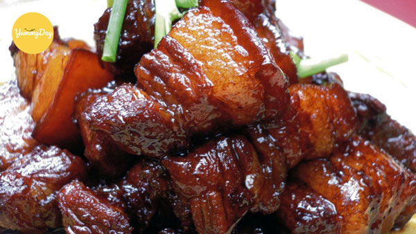 Món heo quay kho nước tương thơm lừng