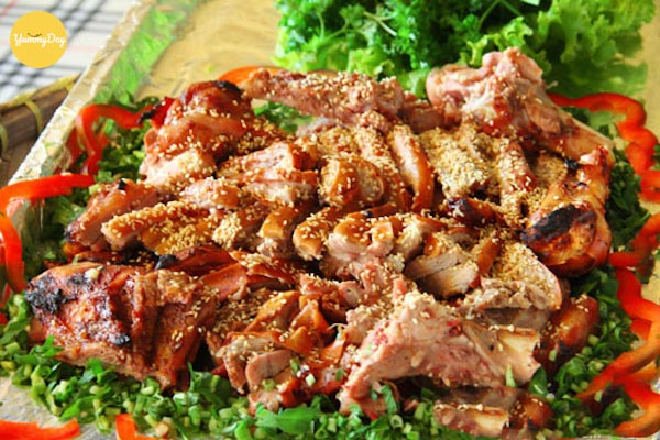 Thịt heo rừng nướng sa tế