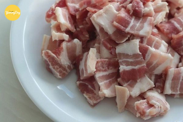 Thịt ba chỉ cắt thành miếng mỏng