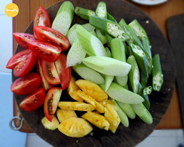 Sơ chế các nguyên liệu chuẩn bị nấu canh