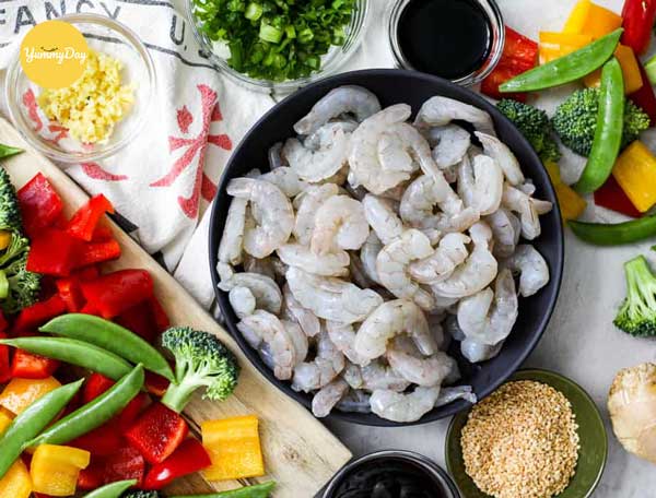 Nguyên liệu làm món rau củ xào tôm