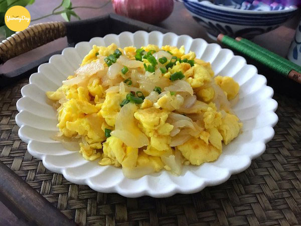 Thành phẩm món trứng chiên hành tây
