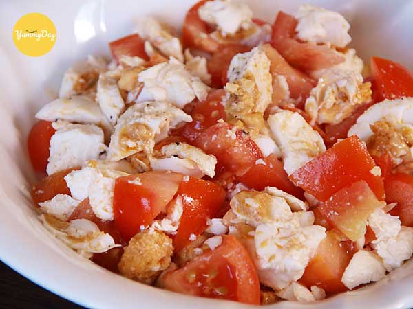 Thành phẩm món trứng muối xào cà chua